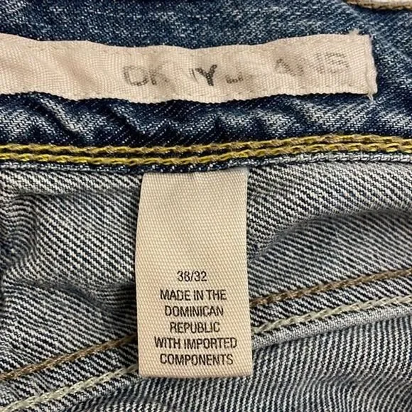 DKNY Denim Straight Leg Blue Jeans Mens 38x32 Medium Wash - Picture 2 of 12